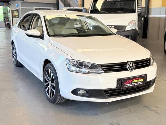 VOLKSWAGEN JETTA 2.0 COMFORTLINE FLEX 4P TIPTRONIC VOLKSWAGEN JETTA 2.0 COMFORTLINE FLEX 4P TIPTRONIC
